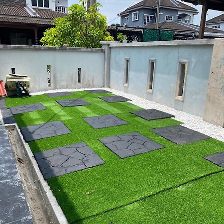 Desyafiq Homestay Kuala Kedah Exterior photo