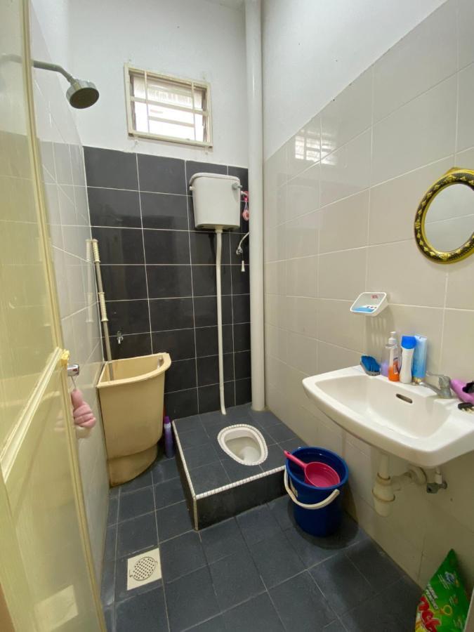 Desyafiq Homestay Kuala Kedah Exterior photo